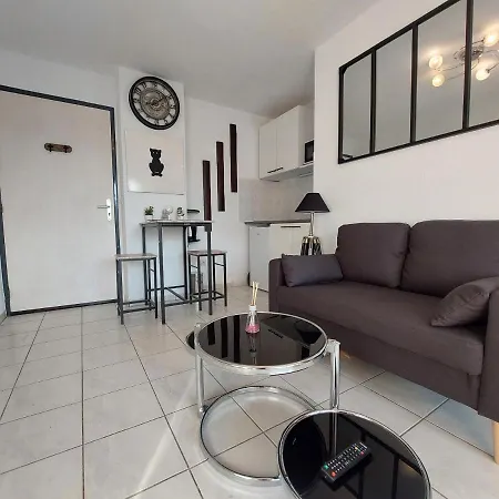 Le Totem Apartment Sete Exterior photo